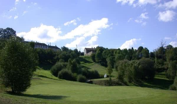 As Bourganeuf 2000 - Fairway et green du parcours