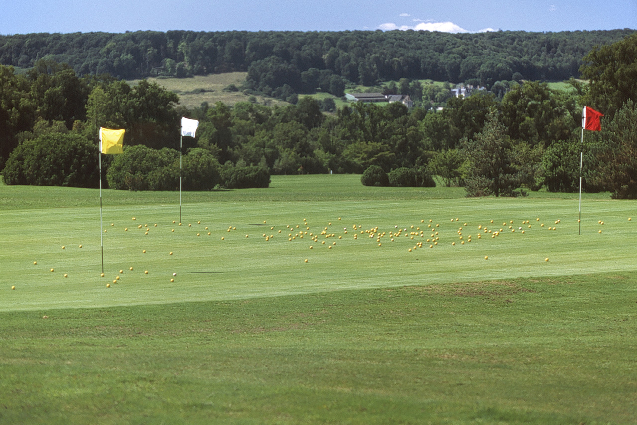 Golf Barrière saint Julien - Club house et installations