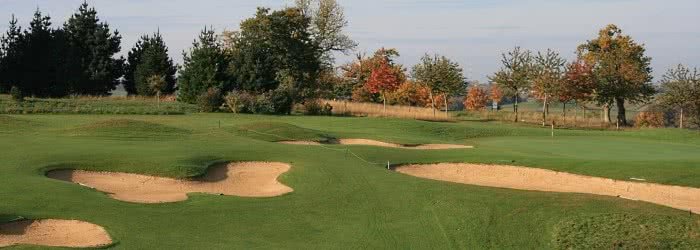 Golf de Laval et Mayenne - Fairway et green du parcours