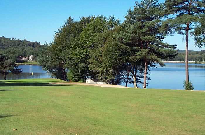 Golf d’Aubazine Correze - Green et bunkers