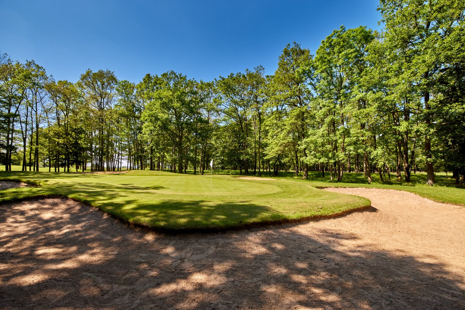 Golf Bluegreen Guerville - Fairway et green du parcours