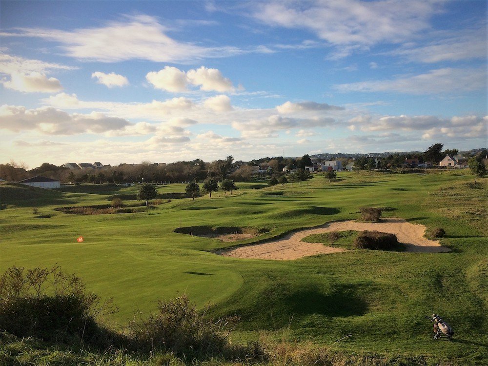 Golf de la Côte des Isles Barneville Carteret - Fairway et green du parcours