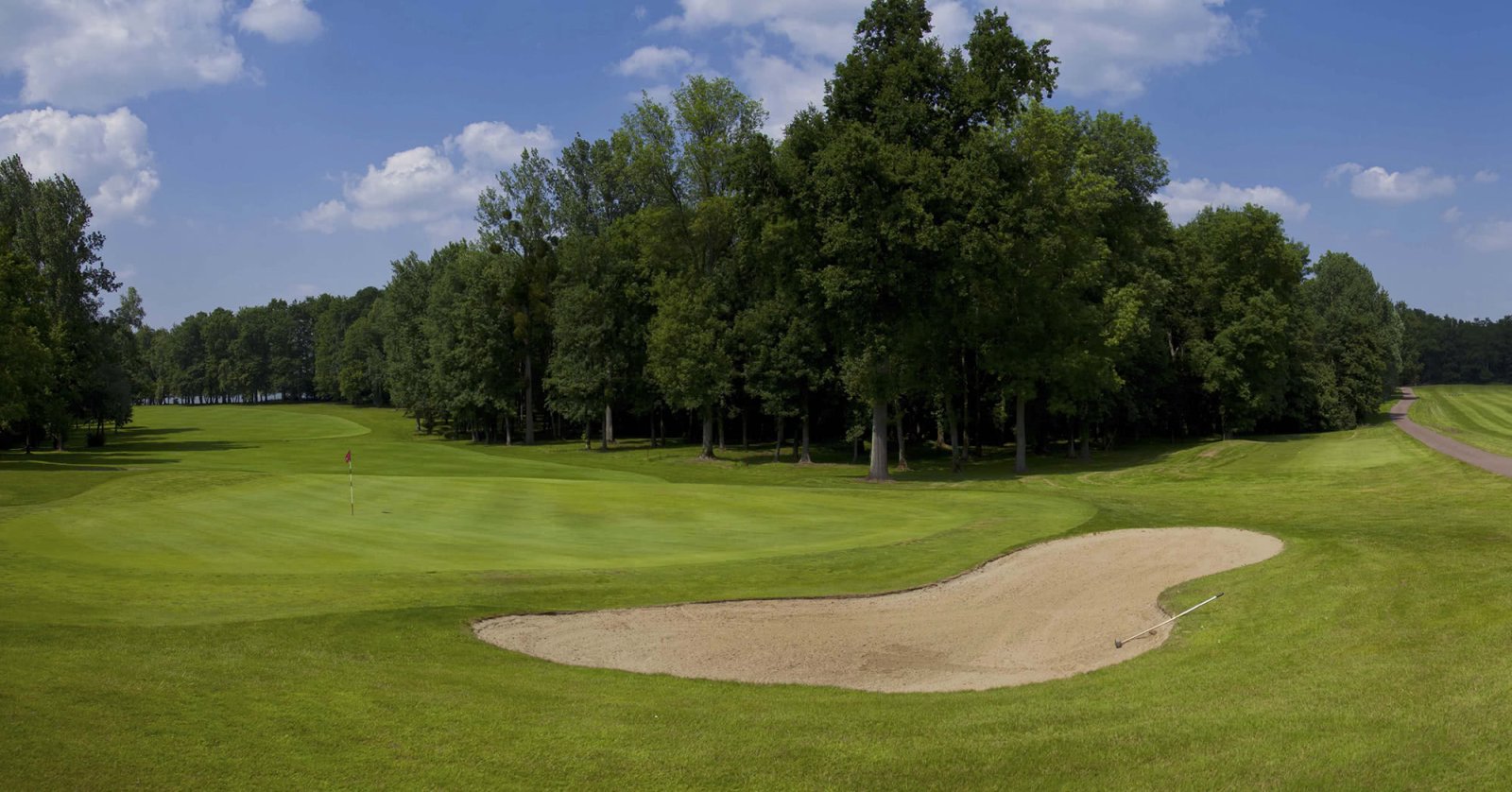 Golf Blue Green l’Ailette - Club house et installations