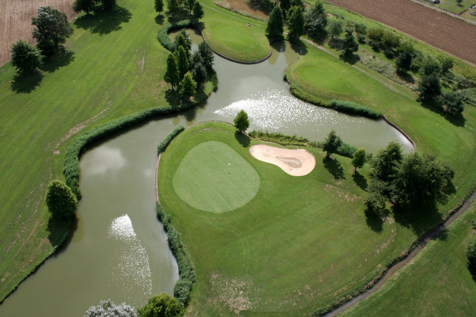 Golf du Beaujolais - Fairway et green du parcours