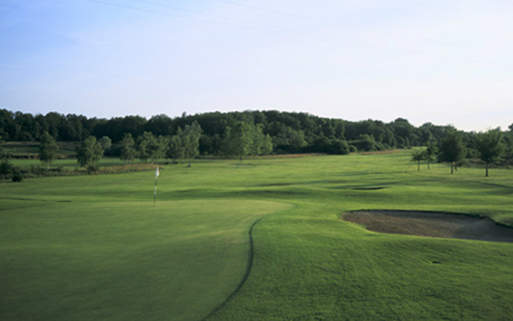 Golf du Château d’Avoise - Green et bunkers