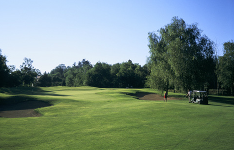 Golf du Château d’Avoise - Club house et installations
