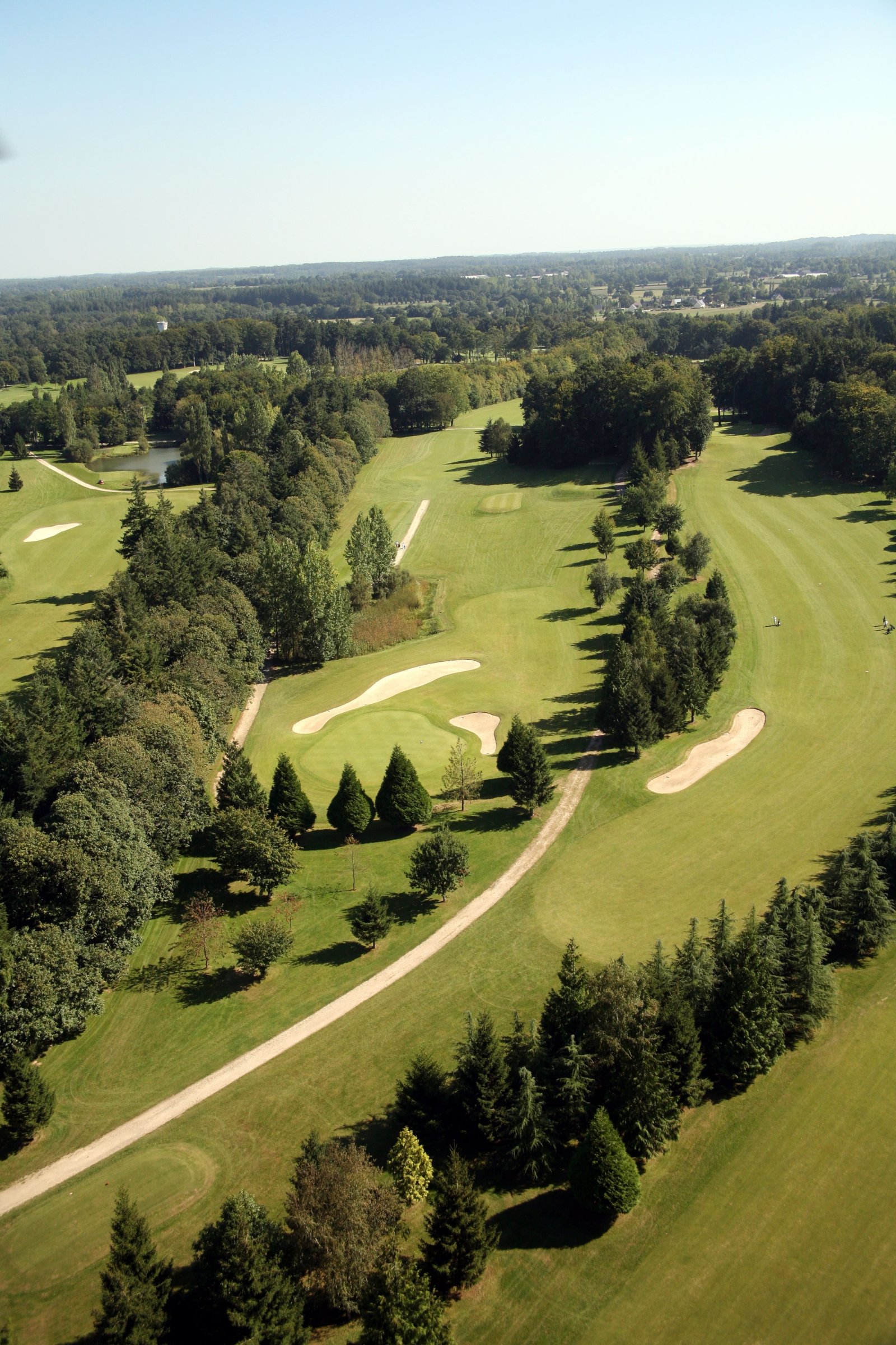 Les Ormes, Golf & Resort - Club house et installations