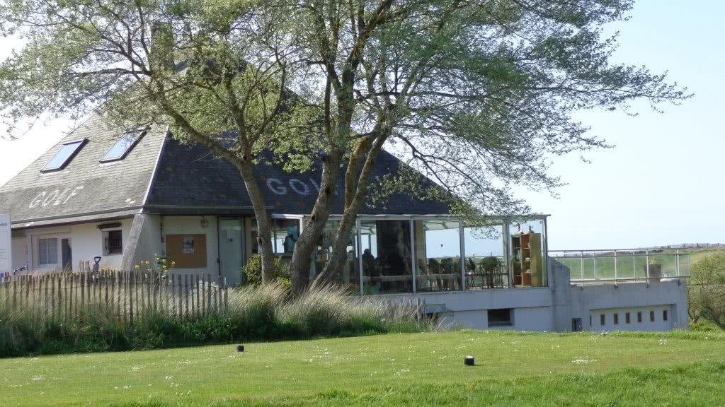 Golf Municipal de Brehal - Green et bunkers