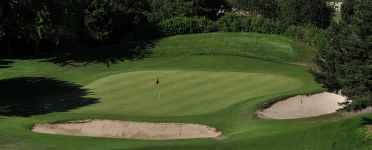 Golf Bluegreen saint Étienne - Green et bunkers