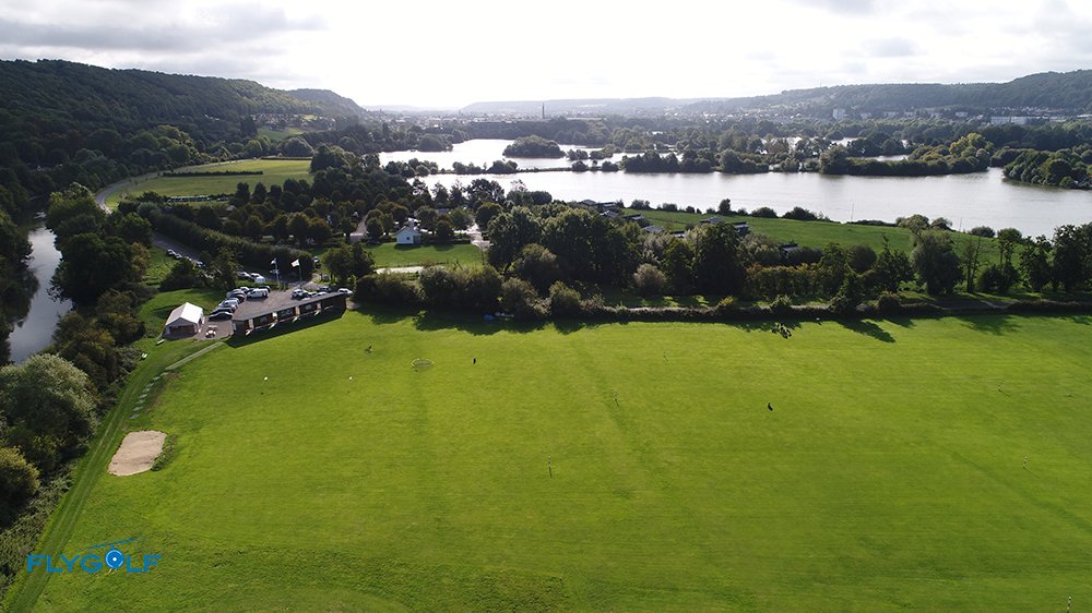 Pont au Golf - Fairway et green du parcours