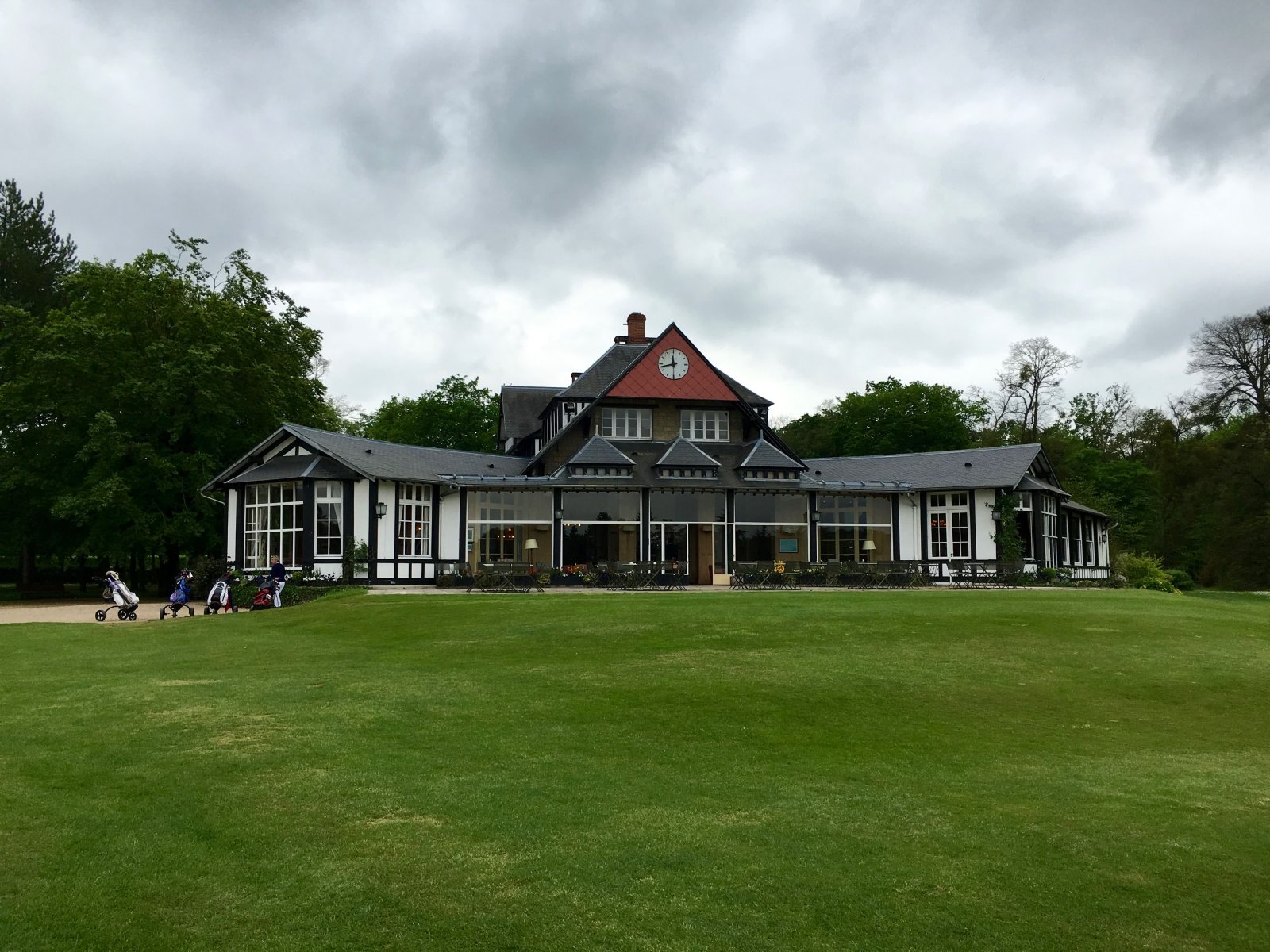UGolf Forêt de Chantilly - Club house et installations